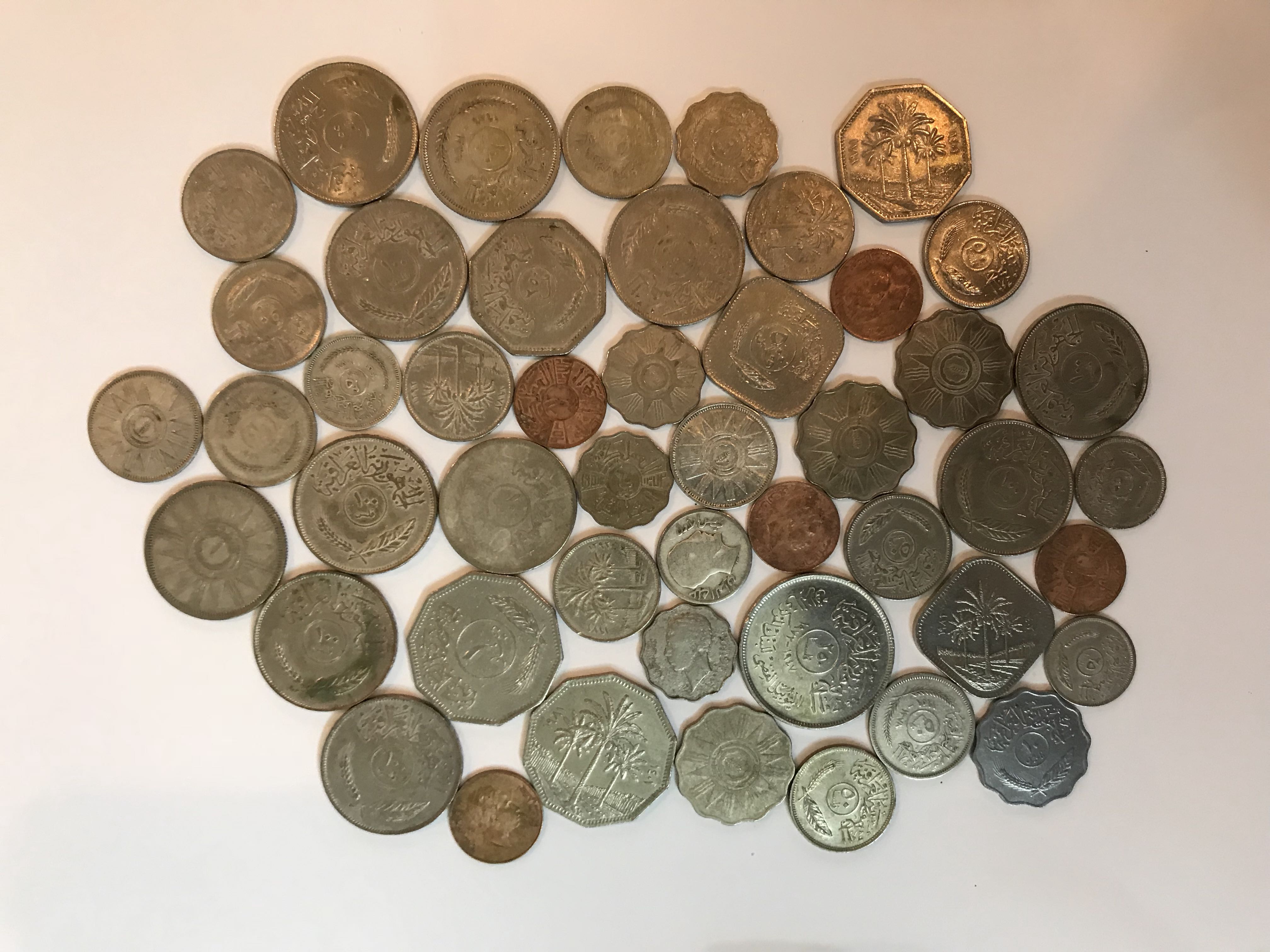 عملة معدنية عراقية قديمة - عدد 48 قطعة