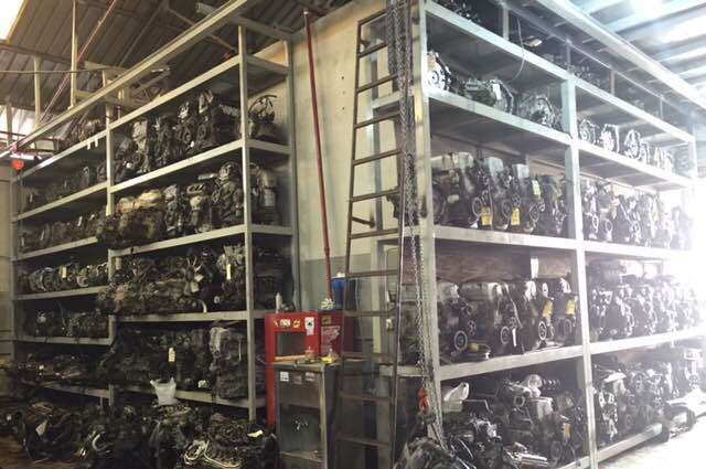 مكاين وجيرات مستعملة كالجديدة