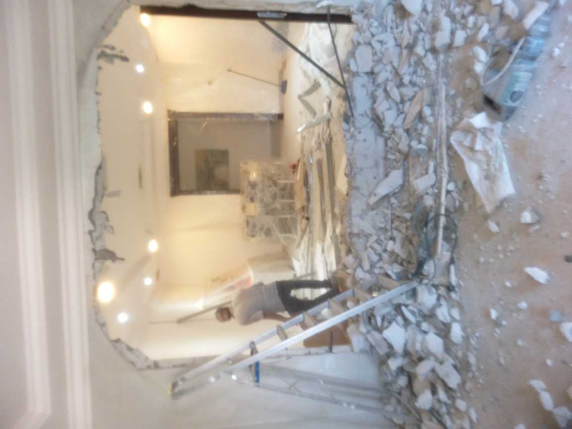 مساح وسجما و ترميمات عامة مباني وعازل وجيتاروف واعمال الموزاييك والسجما المواد وتكسير الحوائط 