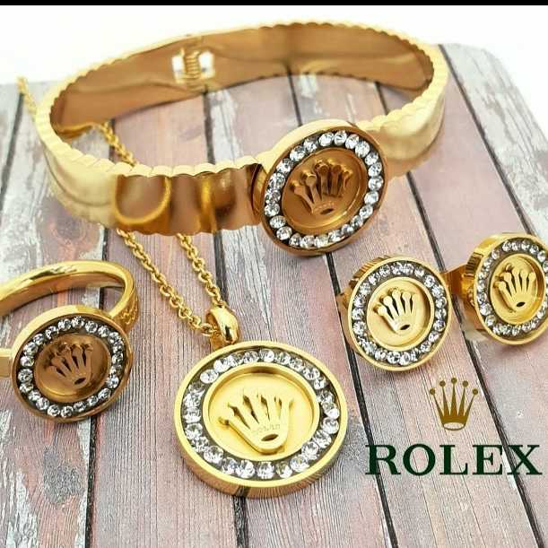 اكسسوارات مطلي منوعة