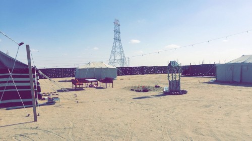 للاجار مخيم للعوايل